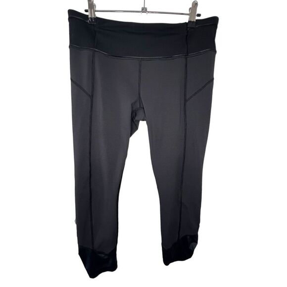Lululemon Athletica Black and Grey Cropped Pinstriped Athletic Leggings